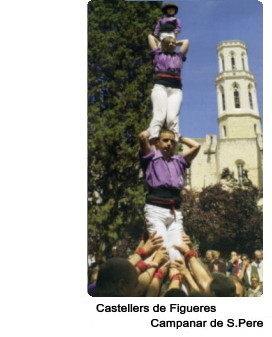 Enlla� amb colla castellera de Figueres